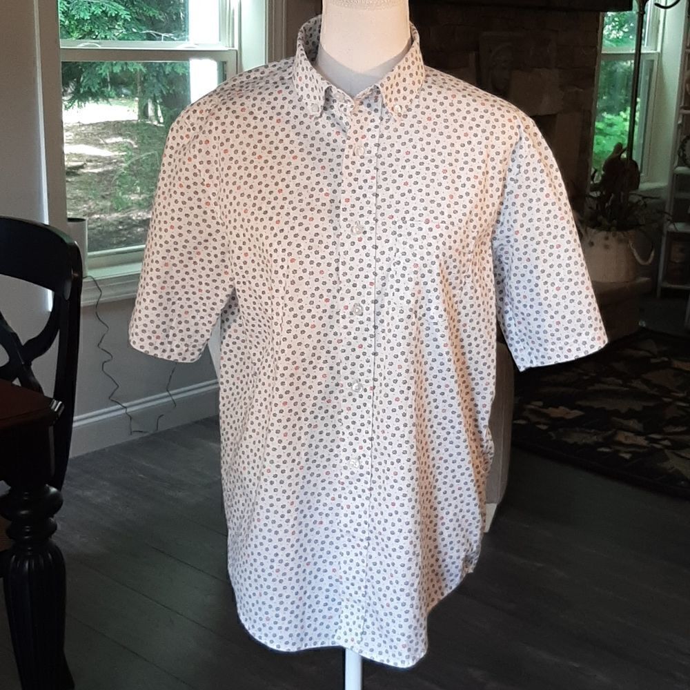 George S/CH 34-36 White with Blue and Red Print Button Down
